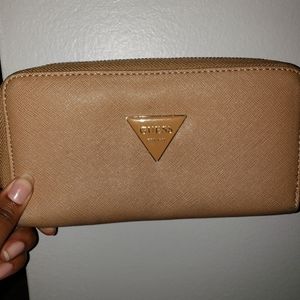 Guess Wallet